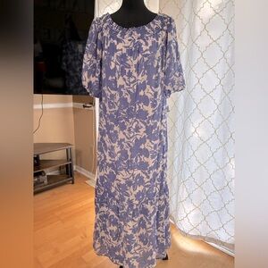 Blue and White Sleeveless Sundress for Casual Occasions